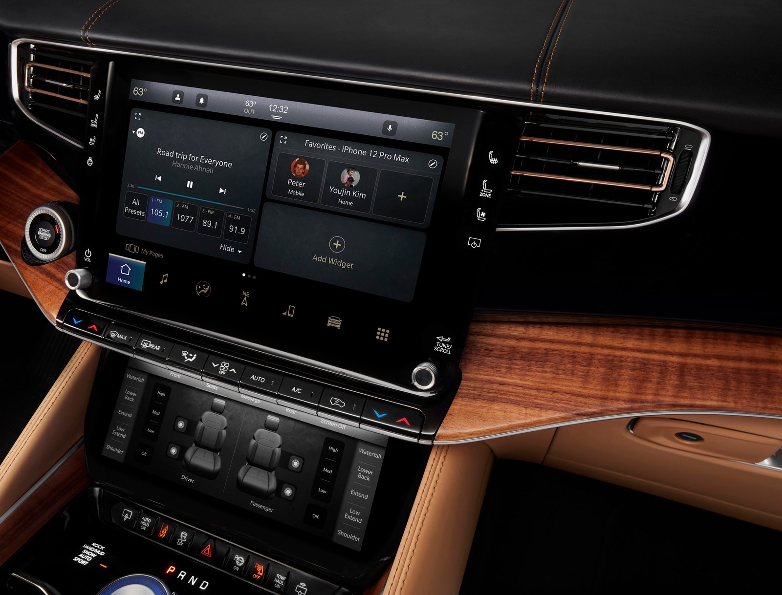 All-new 2022 Grand Wagoneer features the new Uconnect 5 12-inch touchscreen.