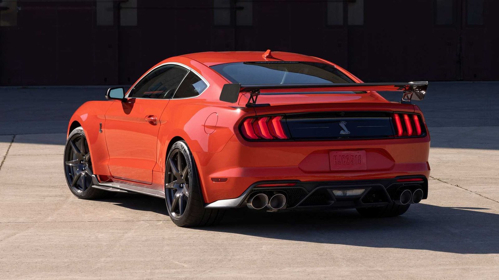 Ford-Mustang-Shelby-GT500-Code-Orange-9