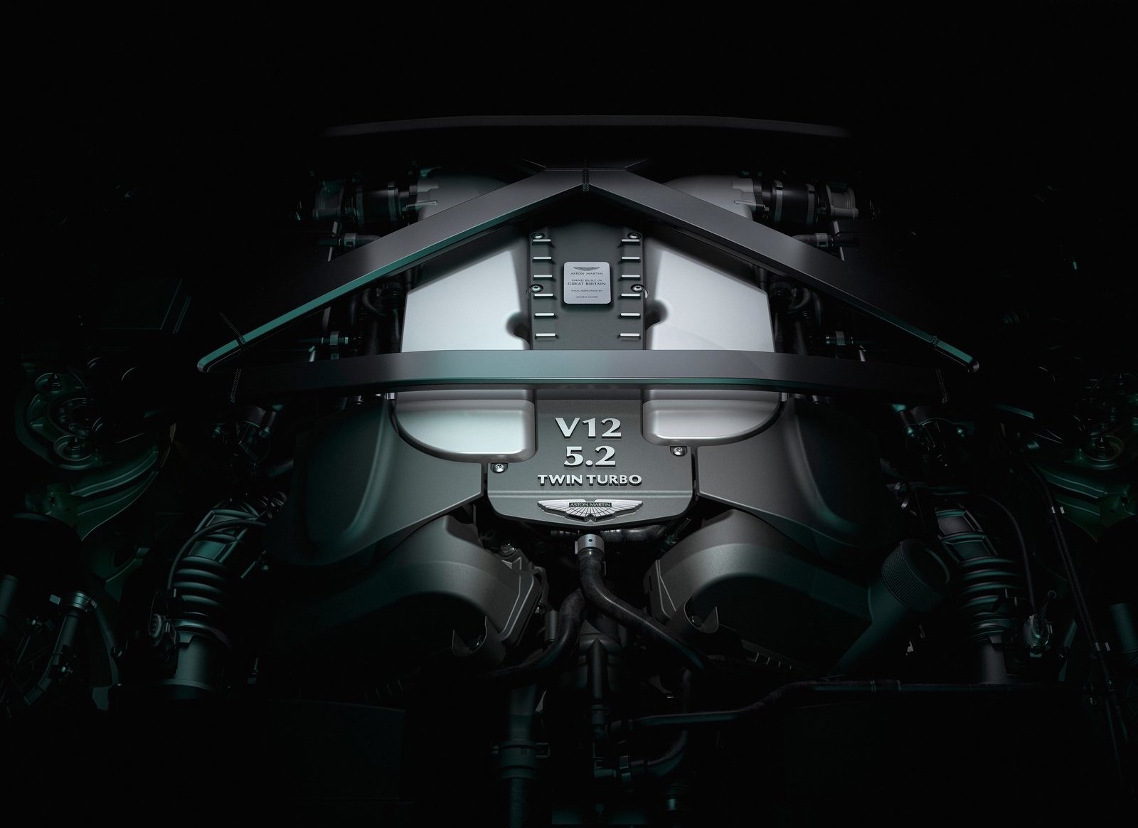 Aston_Martin-V12_Vantage-2023-1600-0c-2