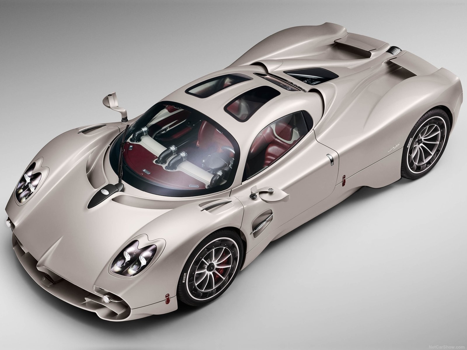 Pagani-Utopia-2023-1600-01