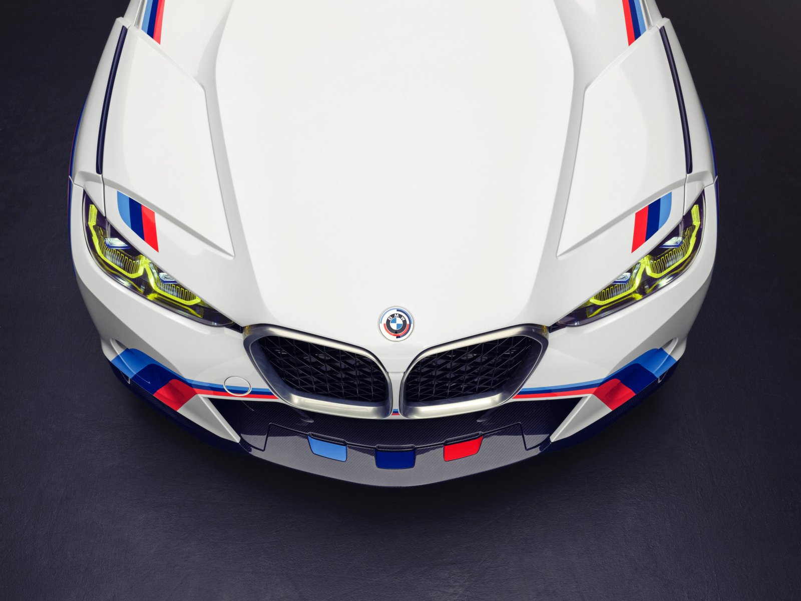 P90488882_highRes_the-bmw-3-0-csl-stat