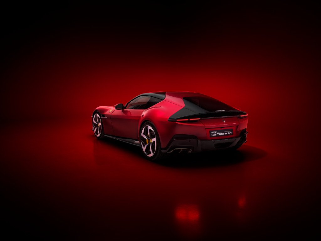 New_Ferrari_V12_ext_01_red_1024x768