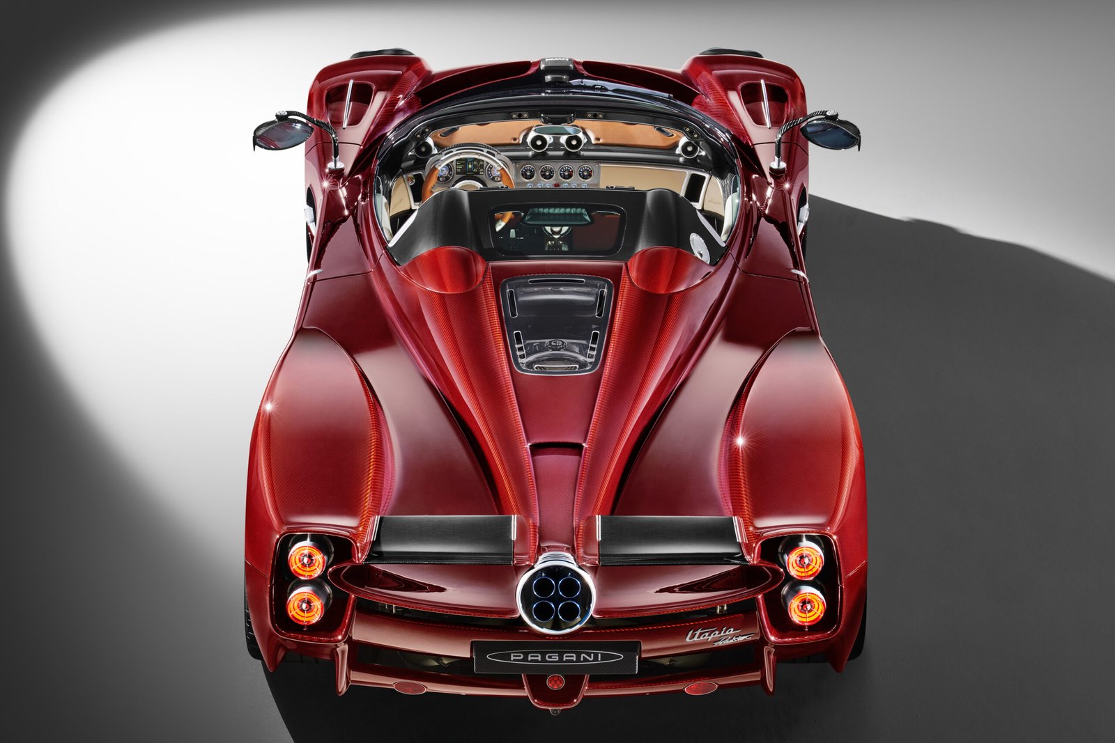 Pagani-Utopia-Roadster-010300-Posteriore-alto