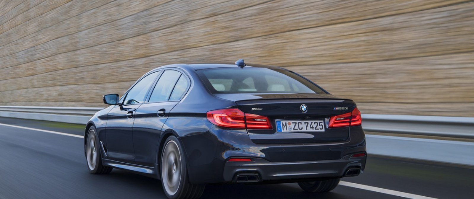 BMW M550i xDrive