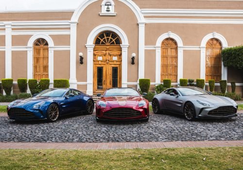 AstonMartin-100