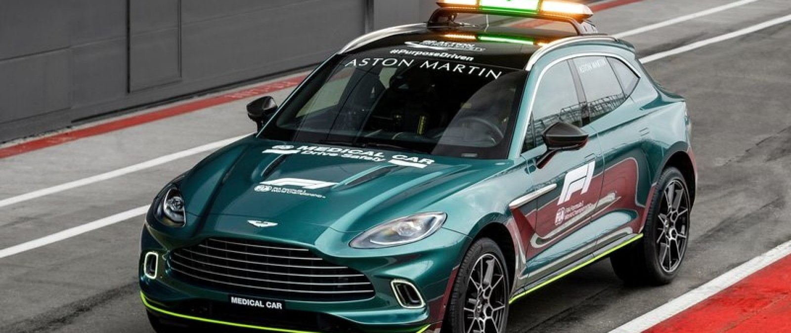 Aston_Martin-DBX_F1_Medical_Car-2021-800-03